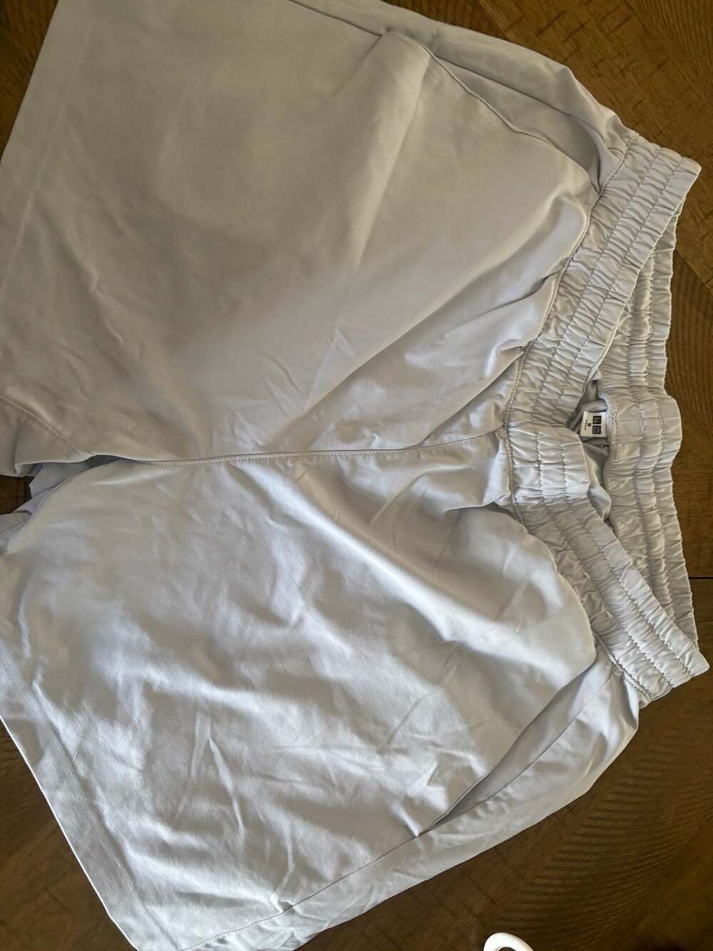 Uniqlo Ultra Stretch Active Shorts Size M White Athletic Shorts
